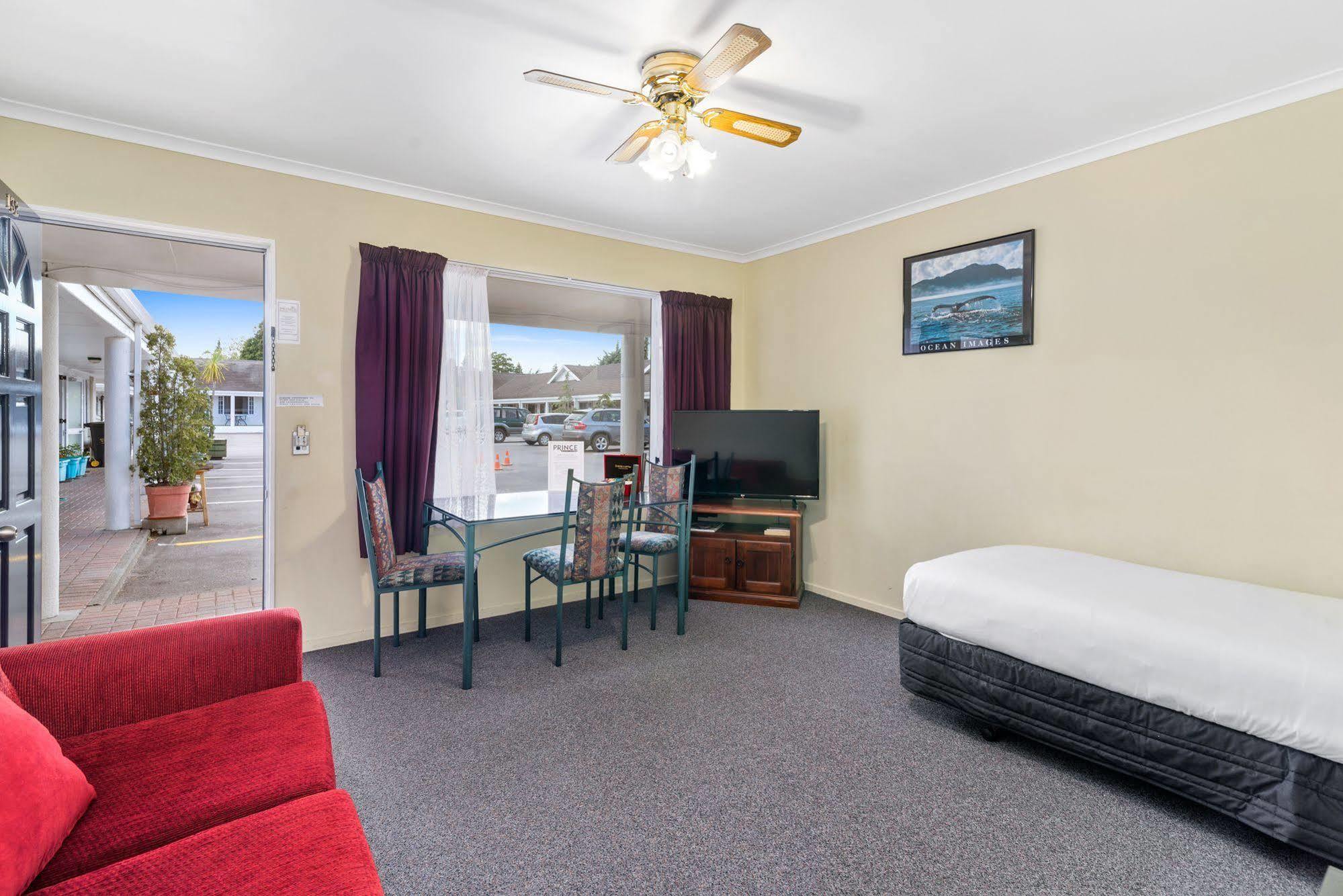 ASURE PRINCE motor lodge Lago Lago Taupo Exterior foto